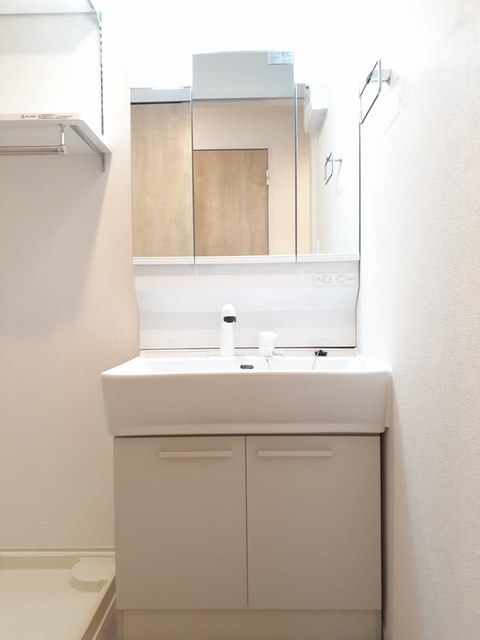 洗面設備　あるとうれしい♪独立洗面台です