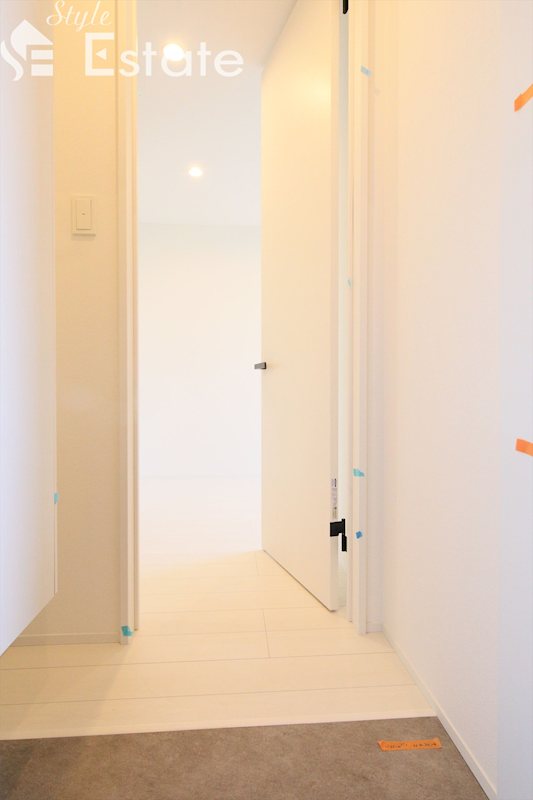 玄関　同仕様内装