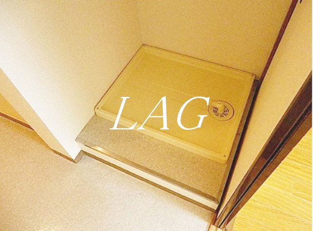 その他設備　室内洗濯機置場になります。