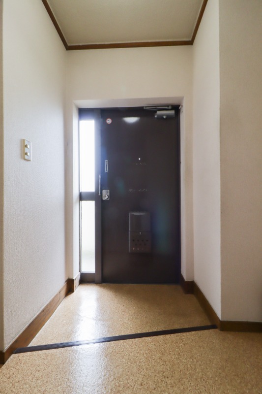 玄関　図面と現状に相違がある場合には現状を優先