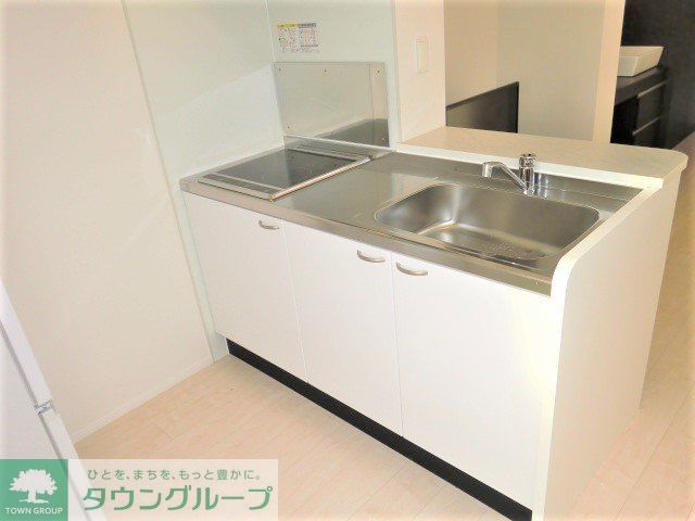 キッチン　同タイプ代表写真となり設備仕様は一部異なる場合があります。
