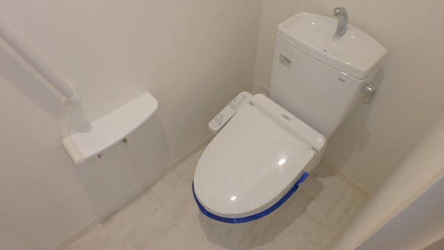 トイレ　同物件類似のお部屋です。