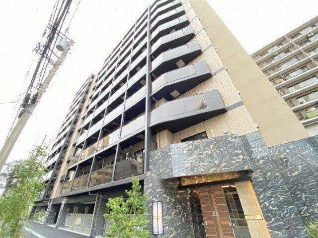 建物外観　エレベーター付き