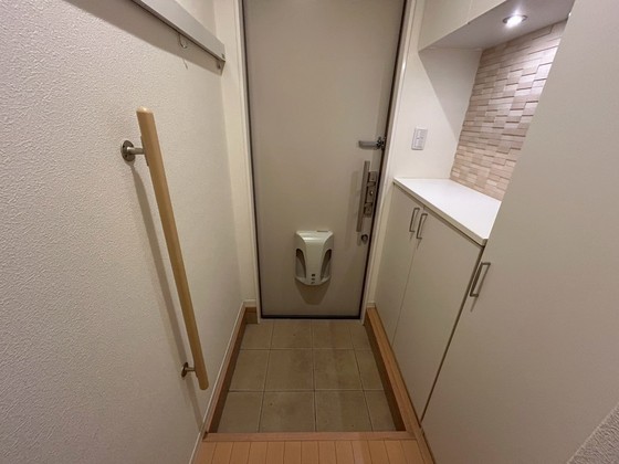 玄関　※別部屋の写真です