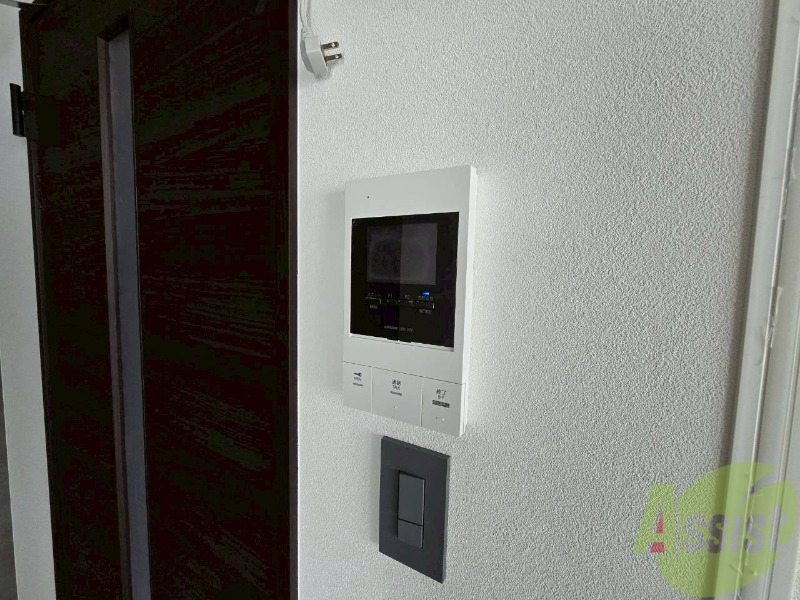 セキュリティ　ＴＶモニター付インターホンです。来客者の顔が見えるので安心！