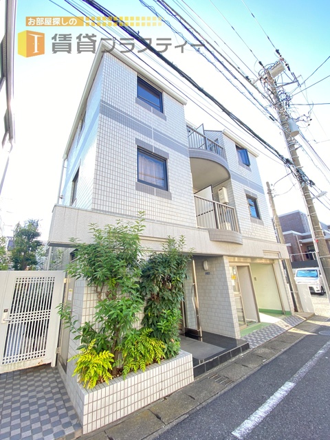 建物外観　目の前一通。車通り少ないのが嬉しい