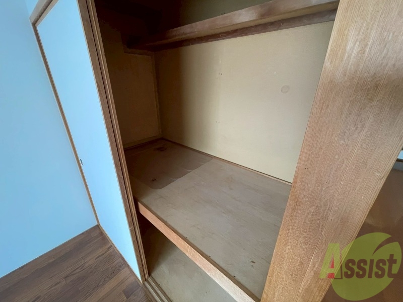 収納　寝室の収納です。部屋がすっきり片付きます。