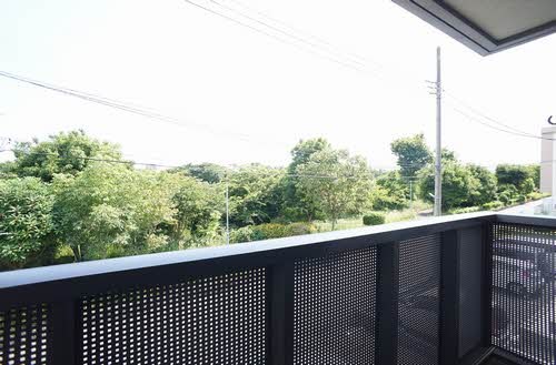 眺望　前面を遮る建物がなく開放的です☆