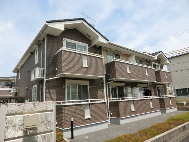 建物外観　南向きで日当たり良好です。