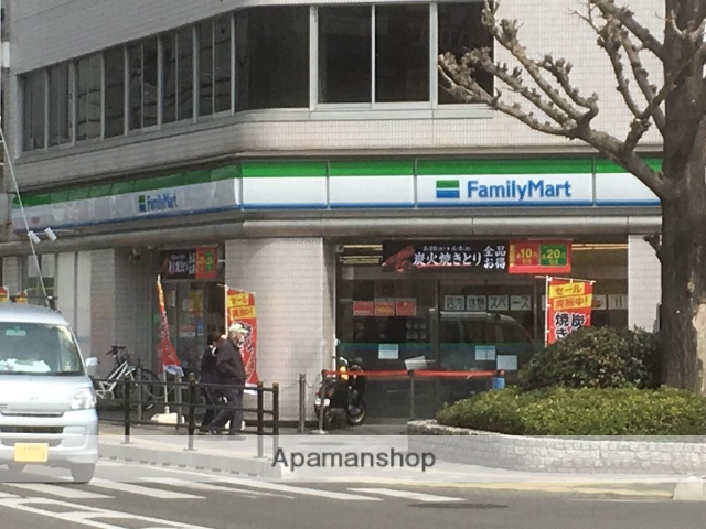 コンビニ　ファミリーマート（コンビニ）まで258m