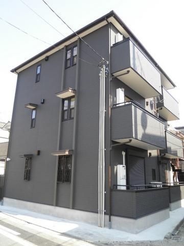 建物外観　★閑静な住宅街に佇む立地！★