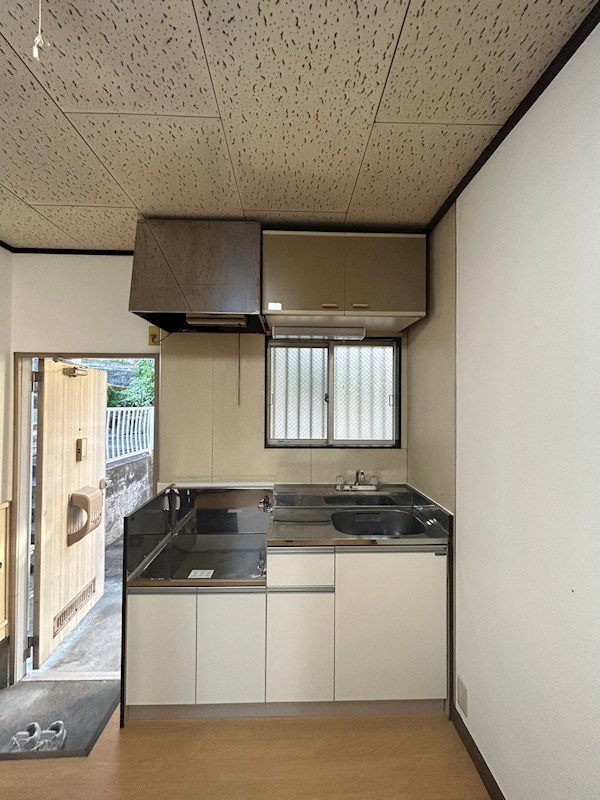 キッチン　反転間取参照