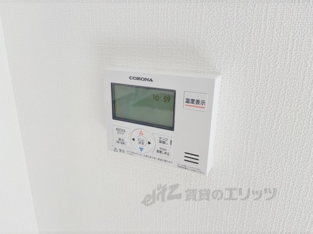 その他設備　給湯器リモコン
