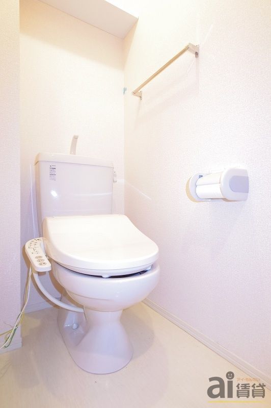 トイレ　※同仕様写真です