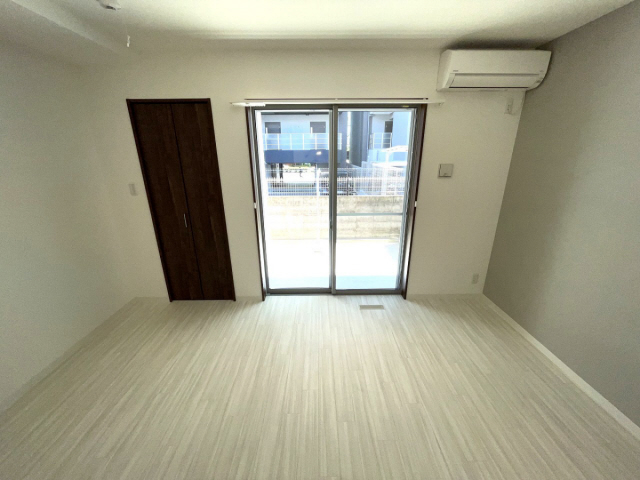 居室・リビング　この写真は同マンションの別のお部屋のものです
