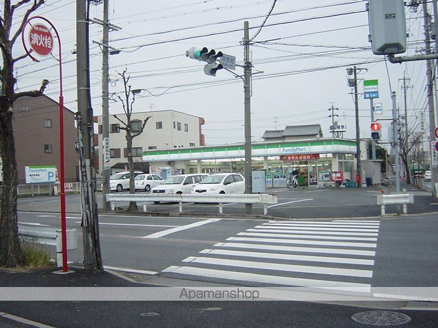 その他　コンビニ　ファミリーマート（その他）まで313m