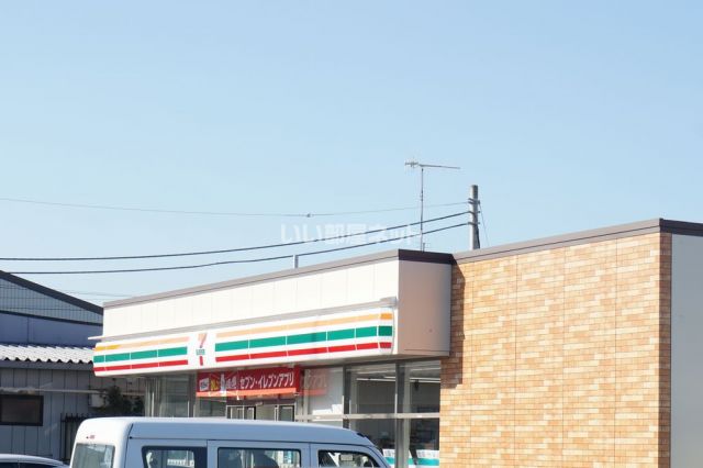 コンビニ　セブン-イレブン水戸卸売センター店（コンビニ）まで686m