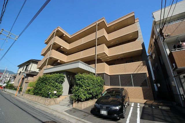 建物外観　フィオーレ　ジュネス
