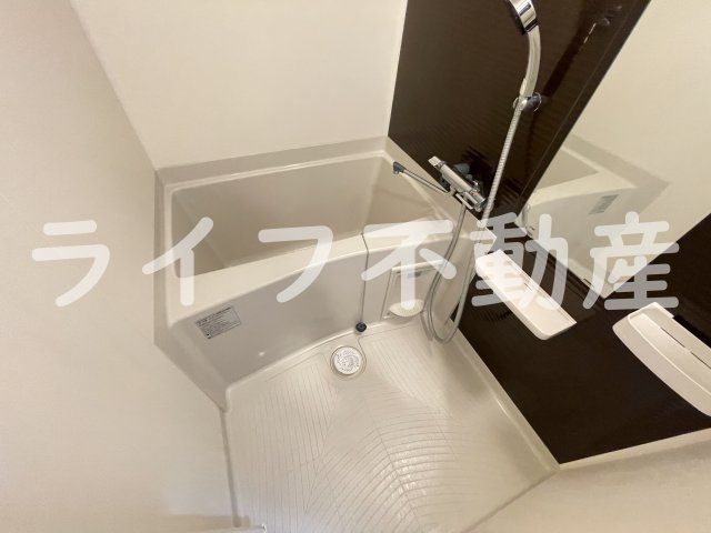 バス・シャワールーム　ゆったり過ごせるお風呂です