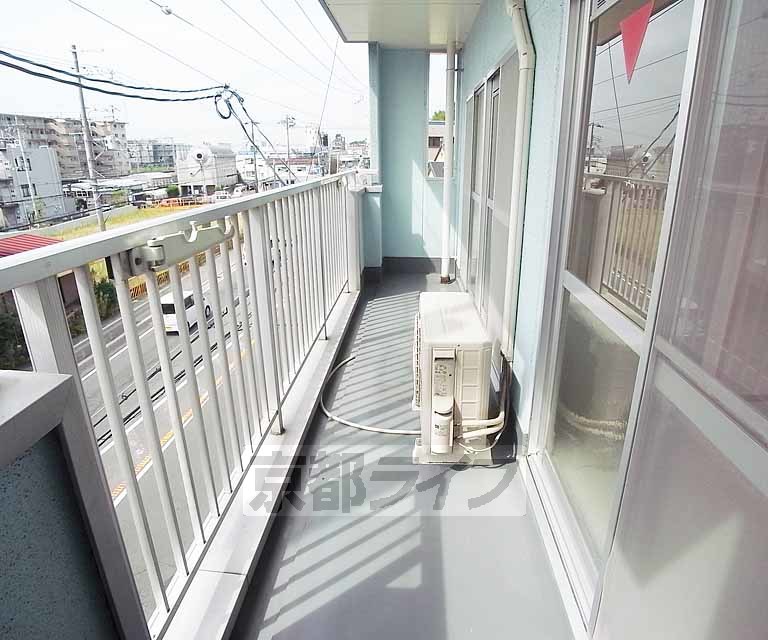 バルコニー　明るいバルコニーです。