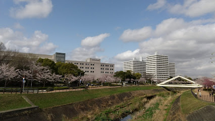 公園　新横浜駅前公園（公園）まで1102m