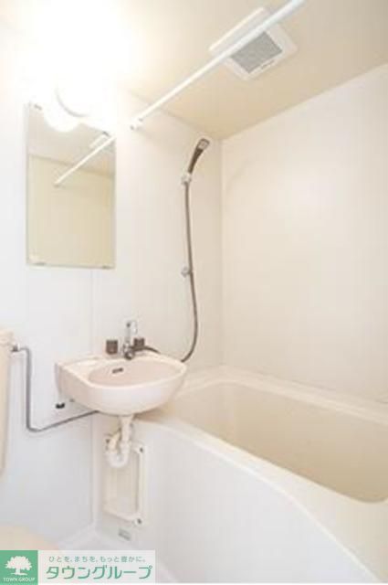 バス・シャワールーム　※写真は同タイプ住戸です。