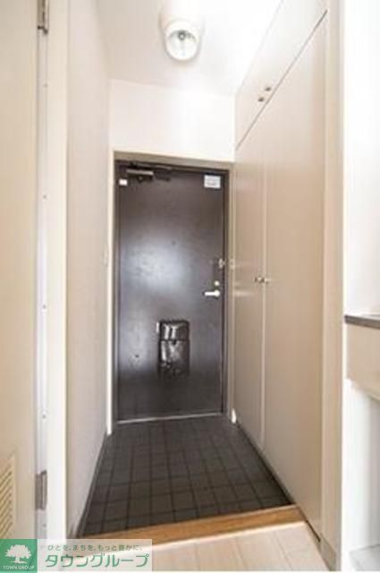 玄関　※写真は同タイプ住戸です。