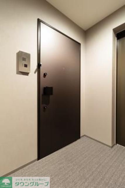 玄関　※写真は同タイプ住戸です。