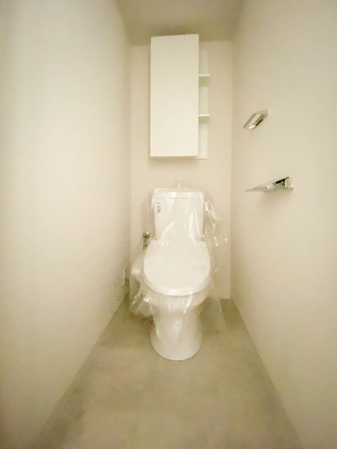 トイレ　※写真は同タイプ住戸です。