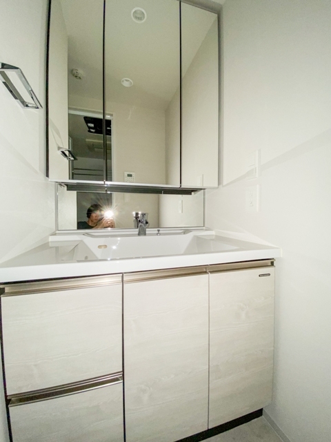 洗面設備　※写真は同タイプ住戸です。