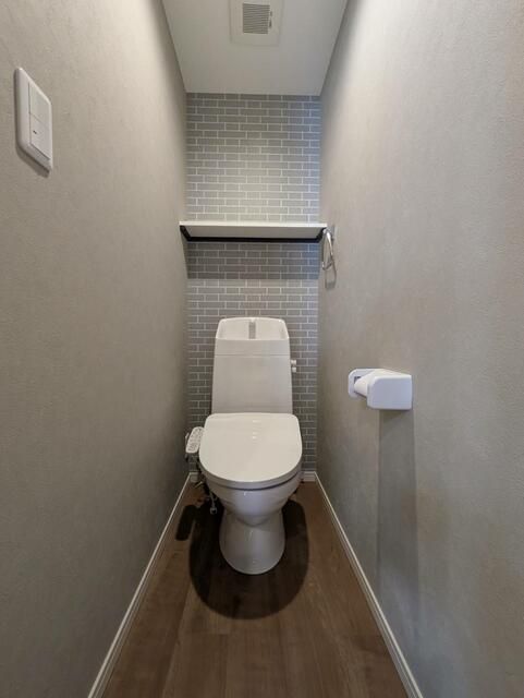 トイレ　落ち着いたトイレです