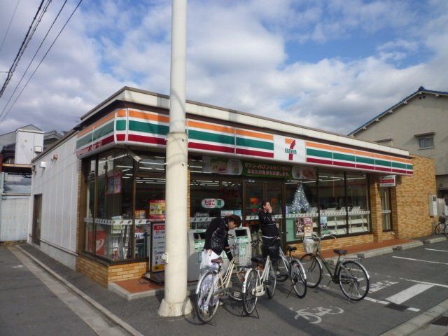 コンビニ　セブンイレブン東大阪俊徳町3丁目店（コンビニ）まで116m