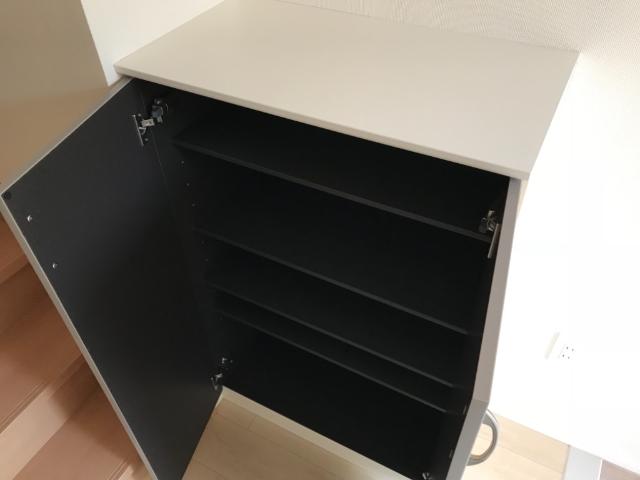 玄関　シューズボックス