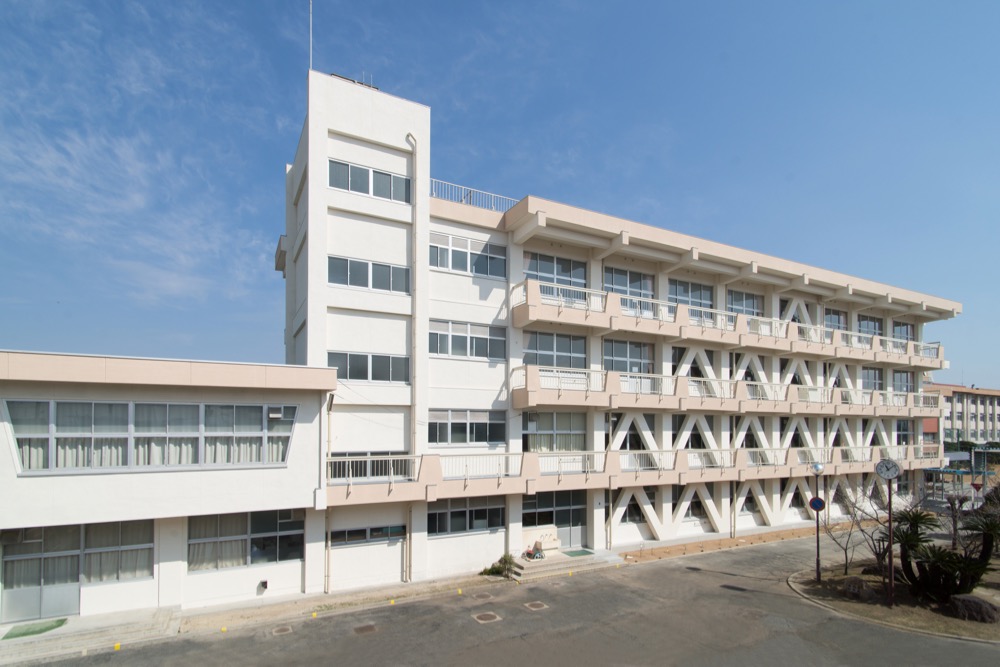 中学校　岡山市立福浜中学校（中学校）まで344m