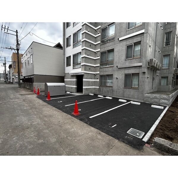 駐車場　駐車スペースもあります