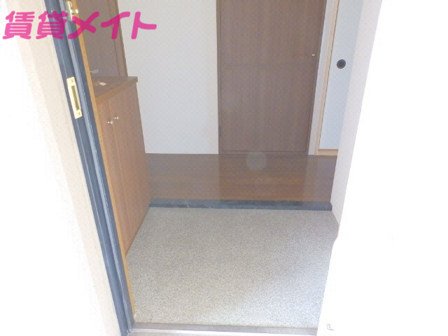 玄関　同タイプの画像です