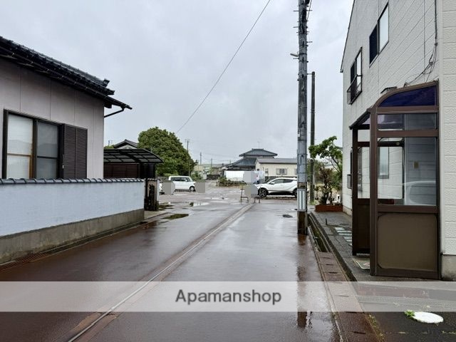その他　前面道路（その他）まで0m