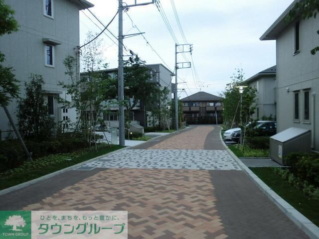 エントランス　★１２０世帯の賃貸物件で街並みを形成しております★