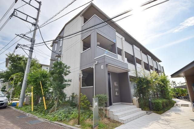 建物外観　★敷地も広々・圧迫感も少ないです★