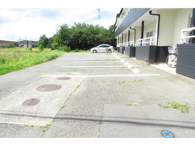 駐車場　駐車場