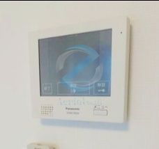 セキュリティ　モニター付きインターホン