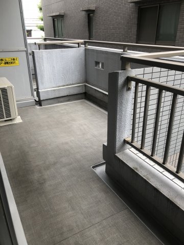 バルコニー　お洗濯にも便利なバルコニー付き