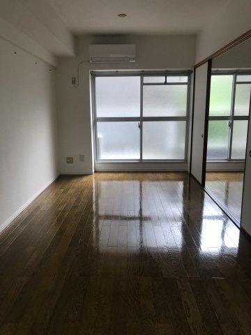 居室・リビング　使いやすい居間です