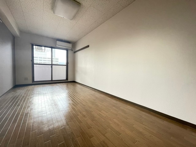 居室・リビング　角部屋のお部屋