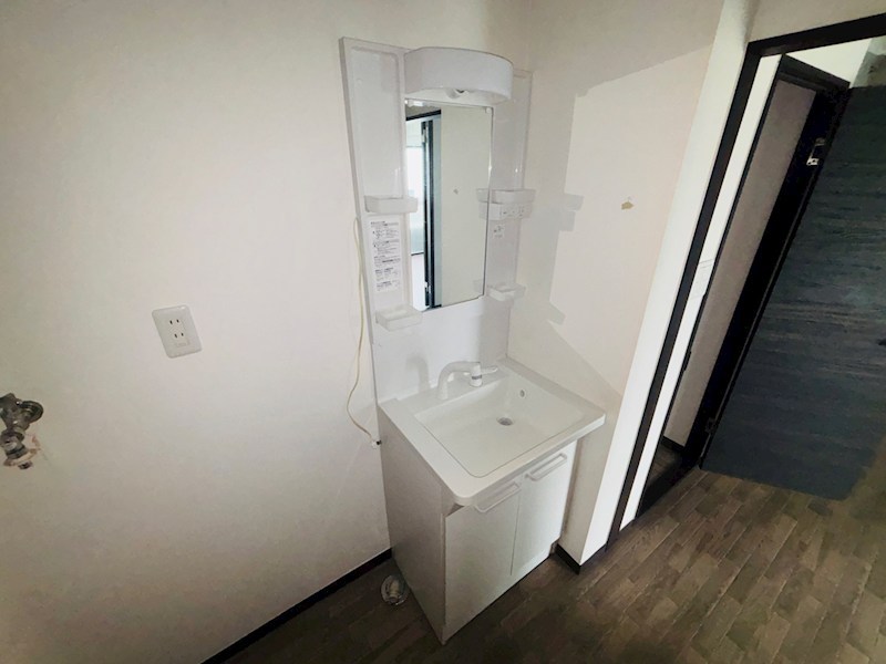 洗面設備　同物件別部屋写真
