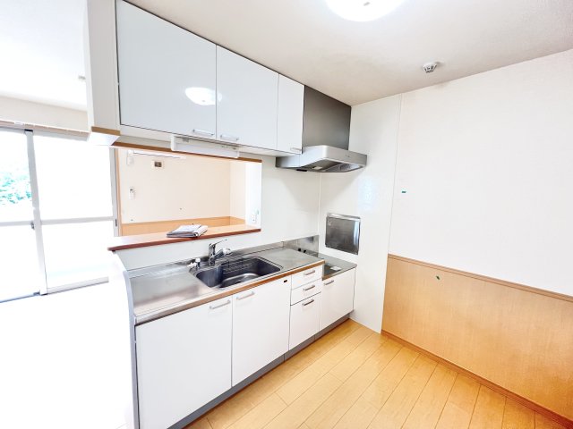 キッチン　※別部屋参考写真