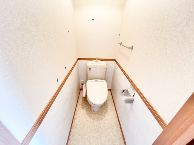 トイレ　※別部屋参考写真
