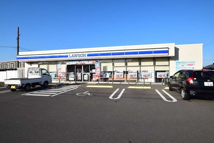 コンビニ　ローソン鹿児島川上店（コンビニ）まで446m