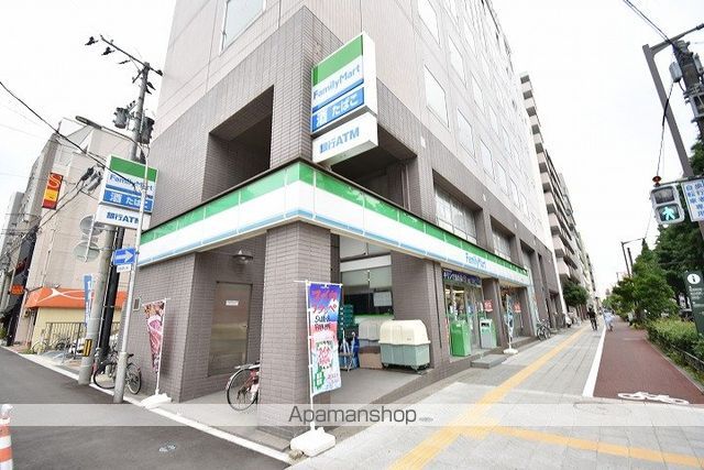 コンビニ　ファミリーマート（コンビニ）まで448m