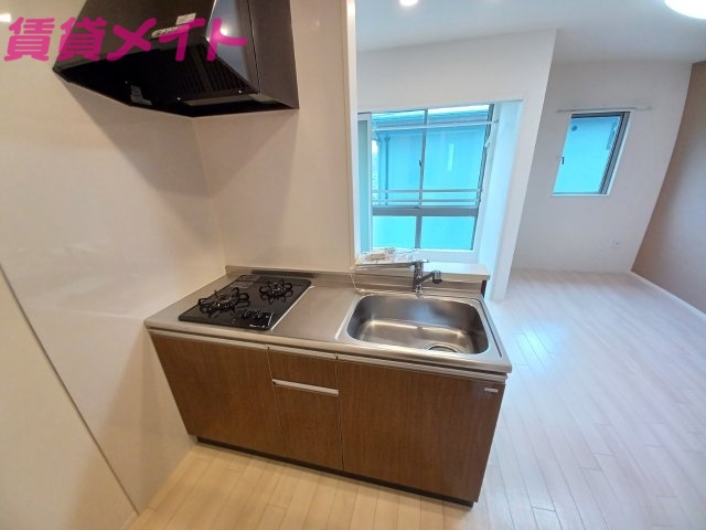キッチン　別部屋参考写真です
